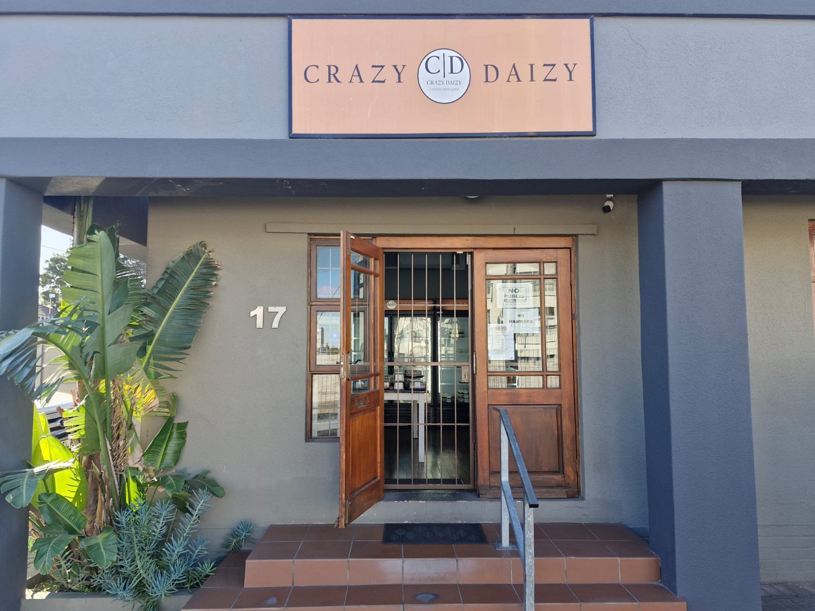 Crazy Daizy Boston shopfront