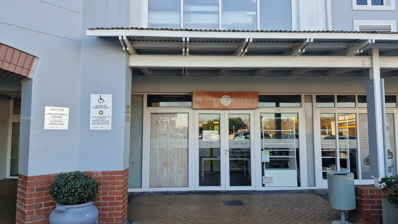 Crazy Daizy Glengarry shopfront